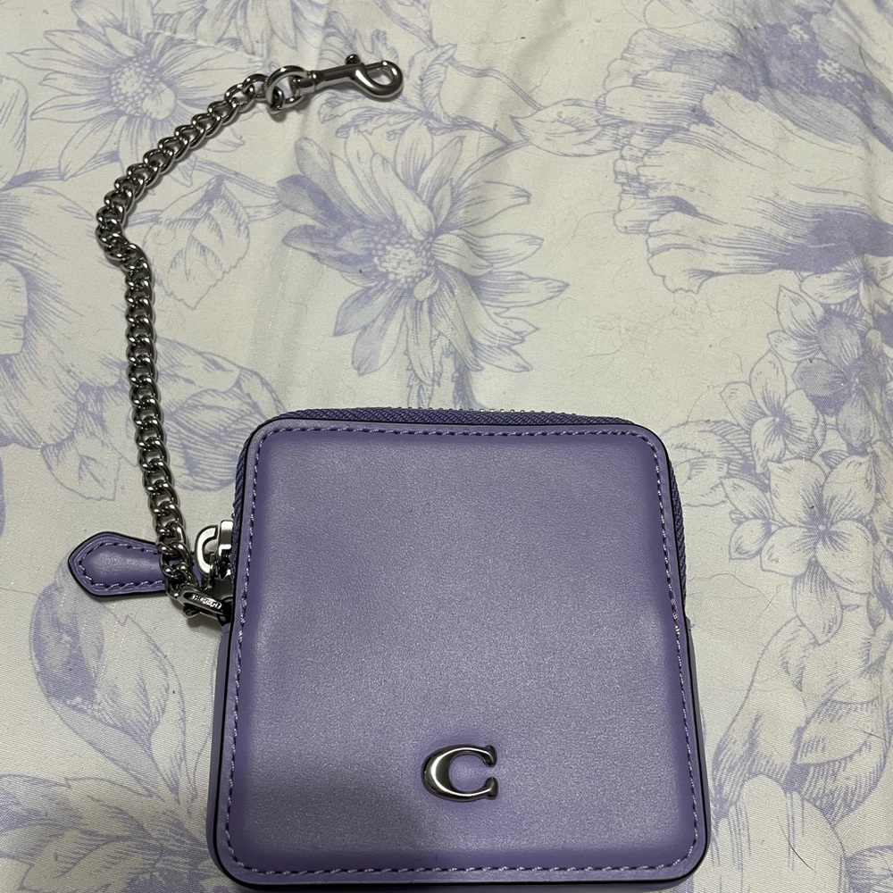 COACH Lilac Leather Zip Wallet with Chain - Picture 2 of 2